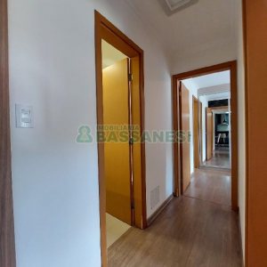 Apto Mobiliado com 58m², 2 dormitórios, 2 vagas, no bairro Madureira em Caxias do Sul para Alugar