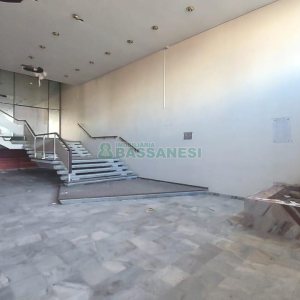 Predio com 3888m², no bairro Centro em Caxias do Sul para Alugar ou Comprar