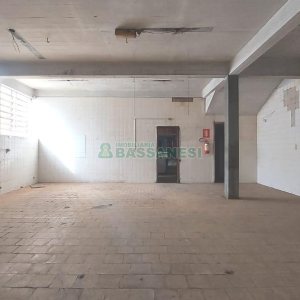 Predio com 3888m², no bairro Centro em Caxias do Sul para Alugar ou Comprar