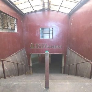 Predio com 3888m², no bairro Centro em Caxias do Sul para Alugar ou Comprar