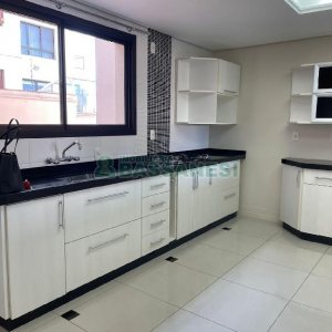 Apartamento com 100m², 2 dormitórios, 2 vagas, no bairro Bela Vista em Caxias do Sul para Alugar