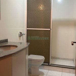 Apartamento com 147m², 3 dormitórios, 1 vaga, no bairro Centro em Caxias do Sul para Alugar ou Comprar