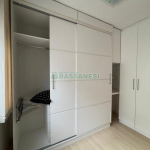 Apto Mobiliado com 53m², 2 dormitórios, 1 vaga, no bairro Bela Vista em Caxias do Sul para Comprar