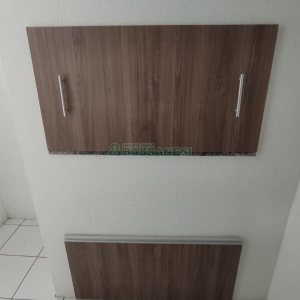 Sobrado com 69m², 2 dormitórios, 1 vaga, no bairro Cinqüentenário em Caxias do Sul para Comprar
