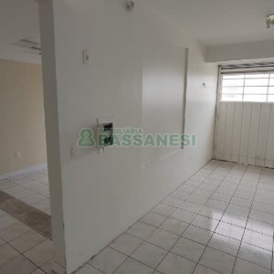 Sobrado com 69m², 2 dormitórios, 1 vaga, no bairro Cinqüentenário em Caxias do Sul para Comprar