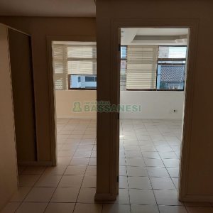 Sala com 52m², 1 vaga, no bairro Centro em Caxias do Sul para Comprar