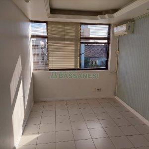 Sala com 52m², 1 vaga, no bairro Centro em Caxias do Sul para Comprar