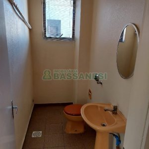 Sala com 52m², 1 vaga, no bairro Centro em Caxias do Sul para Comprar