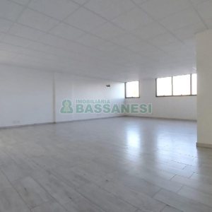 Sala com 63m², 1 vaga, no bairro Floresta em Caxias do Sul para Alugar