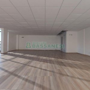 Sala com 107m², 1 vaga, no bairro Floresta em Caxias do Sul para Alugar