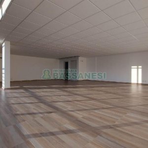 Sala com 107m², 1 vaga, no bairro Floresta em Caxias do Sul para Alugar