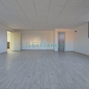 Sala com 70m², 1 vaga, no bairro Floresta em Caxias do Sul para Alugar
