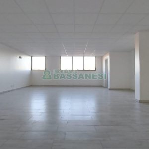 Sala com 63m², 1 vaga, no bairro Floresta em Caxias do Sul para Alugar