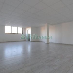 Sala com 63m², 1 vaga, no bairro Floresta em Caxias do Sul para Alugar