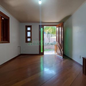 Casa com 312m², 4 dormitórios, 2 vagas, no bairro Cristo Redentor em Caxias do Sul para Alugar