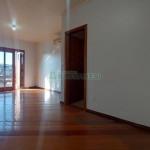 Casa com 312m², 4 dormitórios, 2 vagas, no bairro Cristo Redentor em Caxias do Sul para Alugar