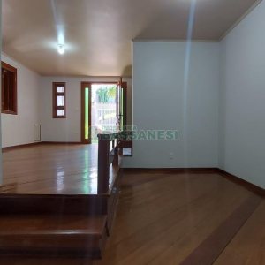 Casa com 312m², 4 dormitórios, 2 vagas, no bairro Cristo Redentor em Caxias do Sul para Alugar