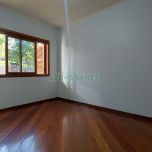 Casa com 312m², 4 dormitórios, 2 vagas, no bairro Cristo Redentor em Caxias do Sul para Alugar
