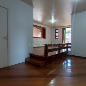 Casa com 312m², 4 dormitórios, 2 vagas, no bairro Cristo Redentor em Caxias do Sul para Alugar