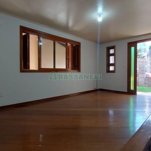 Casa com 312m², 4 dormitórios, 2 vagas, no bairro Cristo Redentor em Caxias do Sul para Alugar
