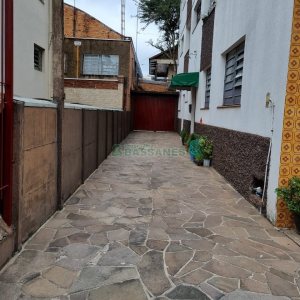 Predio, 2 dormitórios, 1 vaga, no bairro Centro em Caxias do Sul para Comprar