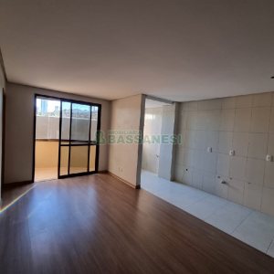 Apartamento com 80m², 1 dormitório, 1 vaga, no bairro Pio X em Caxias do Sul para Comprar