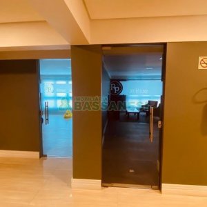 Apartamento com 48m², 1 dormitório, 1 vaga, no bairro Madureira em Caxias do Sul para Alugar