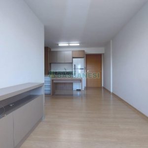 Apartamento com 48m², 1 dormitório, 1 vaga, no bairro Madureira em Caxias do Sul para Alugar