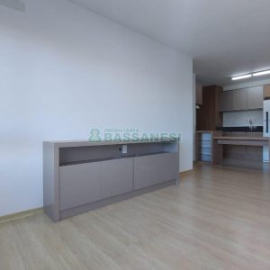 Apartamento com 48m², 1 dormitório, 1 vaga, no bairro Madureira em Caxias do Sul para Alugar