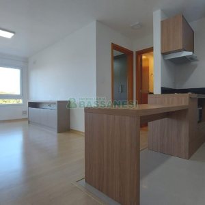 Apartamento com 48m², 1 dormitório, 1 vaga, no bairro Madureira em Caxias do Sul para Alugar