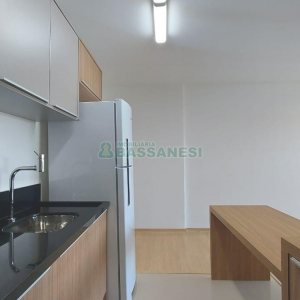 Apartamento com 48m², 1 dormitório, 1 vaga, no bairro Madureira em Caxias do Sul para Alugar