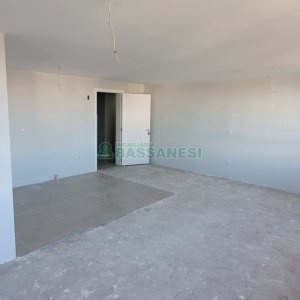 Kitinete com 42m², 1 vaga, no bairro Rio Branco em Caxias do Sul para Comprar