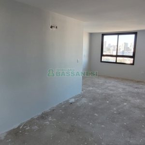 Kitinete com 42m², 1 vaga, no bairro Rio Branco em Caxias do Sul para Comprar