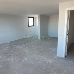 Kitinete com 42m², 1 vaga, no bairro Rio Branco em Caxias do Sul para Comprar