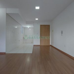 Apartamento com 54m², 2 dormitórios, 1 vaga, no bairro Vinhedos em Caxias do Sul para Comprar