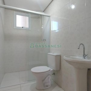 Apartamento com 54m², 2 dormitórios, 1 vaga, no bairro Vinhedos em Caxias do Sul para Comprar