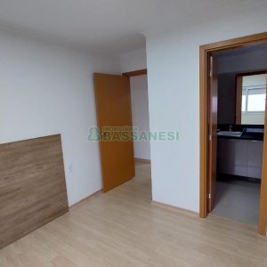 Apartamento com 93m², 3 dormitórios, 1 vaga, no bairro Madureira em Caxias do Sul para Alugar