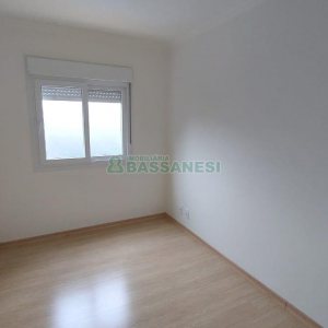 Apartamento com 93m², 3 dormitórios, 1 vaga, no bairro Madureira em Caxias do Sul para Alugar