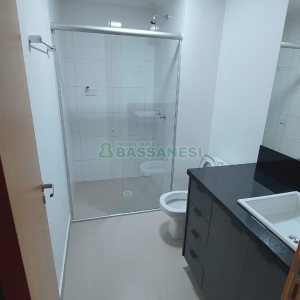 Apartamento com 93m², 3 dormitórios, 1 vaga, no bairro Madureira em Caxias do Sul para Alugar