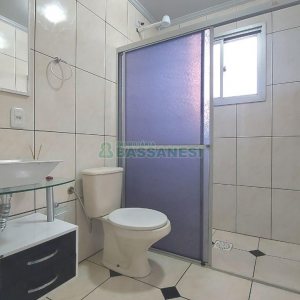 Casa com 84m², 2 dormitórios, 1 vaga, no bairro Cristo Redentor em Caxias do Sul para Alugar