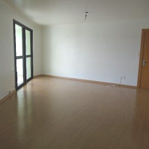 Apartamento com 154m², 3 dormitórios, 4 vagas, no bairro São Leopoldo em Caxias do Sul para Comprar