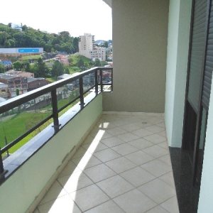 Apartamento com 154m², 3 dormitórios, 4 vagas, no bairro São Leopoldo em Caxias do Sul para Comprar
