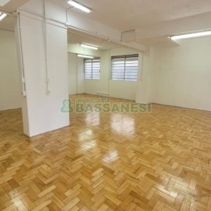 Sala com 74m², no bairro Centro em Caxias do Sul para Alugar