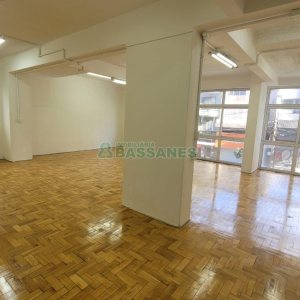 Sala com 74m², no bairro Centro em Caxias do Sul para Alugar