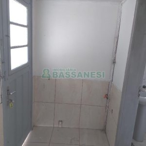 Casa com 50m², 2 dormitórios, no bairro São Leopoldo em Caxias do Sul para Comprar