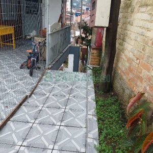 Casa com 50m², 2 dormitórios, no bairro São Leopoldo em Caxias do Sul para Comprar