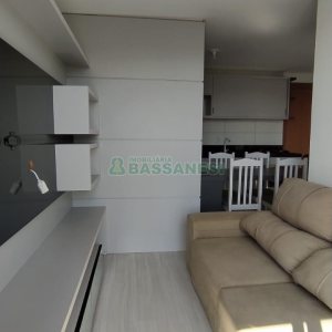 Apto Mobiliado com 58m², 2 dormitórios, 1 vaga, no bairro Petrópolis em Caxias do Sul para Comprar