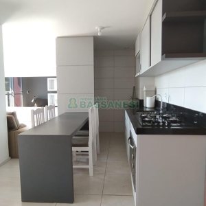 Apto Mobiliado com 58m², 2 dormitórios, 1 vaga, no bairro Petrópolis em Caxias do Sul para Comprar