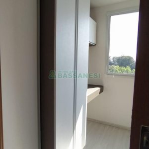 Apto Mobiliado com 58m², 2 dormitórios, 1 vaga, no bairro Petrópolis em Caxias do Sul para Comprar