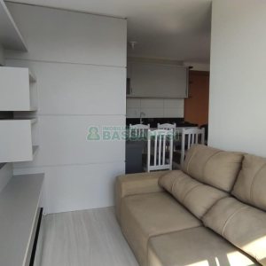 Apto Mobiliado com 58m², 2 dormitórios, 1 vaga, no bairro Petrópolis em Caxias do Sul para Comprar
